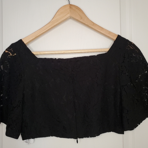 🎈2/$50 🆕️ Zara Cropped Blouse - Picture 4 of 9